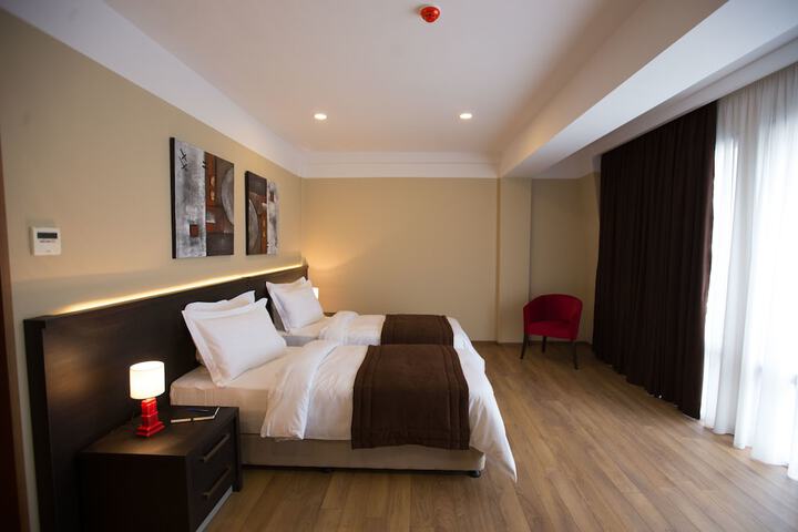 Room 9 of 47