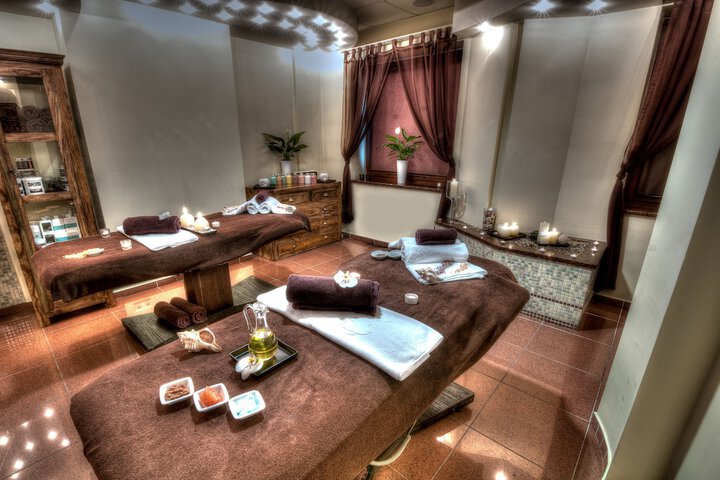 Room 41 of 77