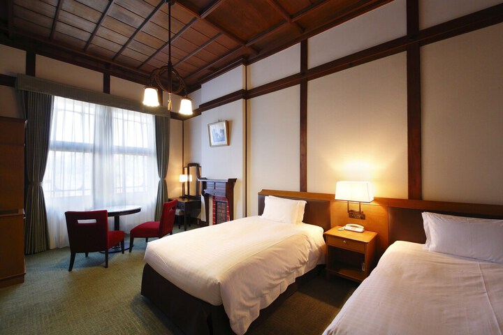 Room 30 of 117