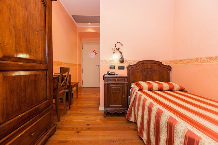 Room 16 of 53