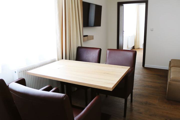 Room 25 of 47