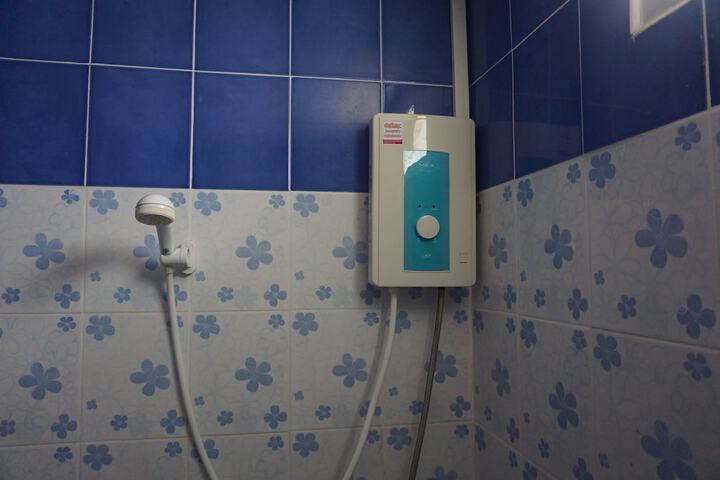 Room 14 of 18