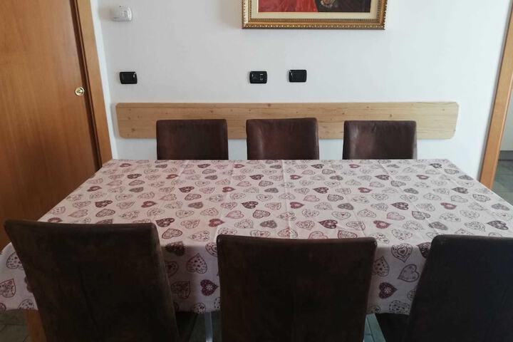 Room 15 of 20