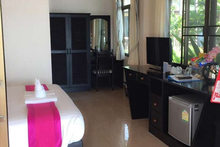 Room 32 of 86