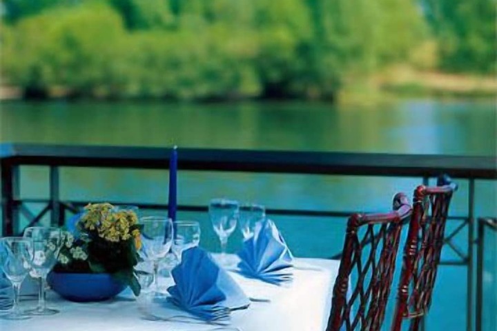 Dining Photos