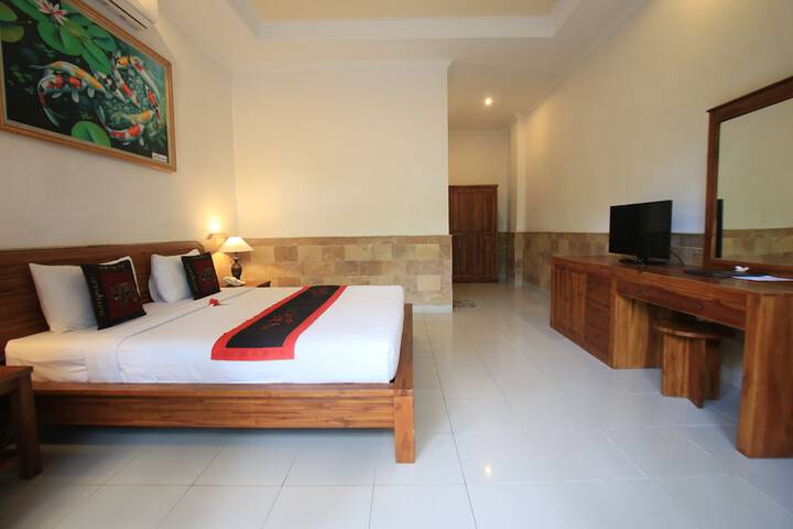 Room 81 of 213