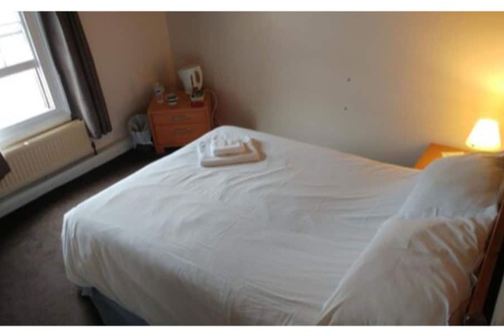 Room 7 of 24