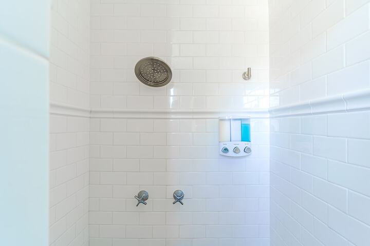 Room 135 of 175