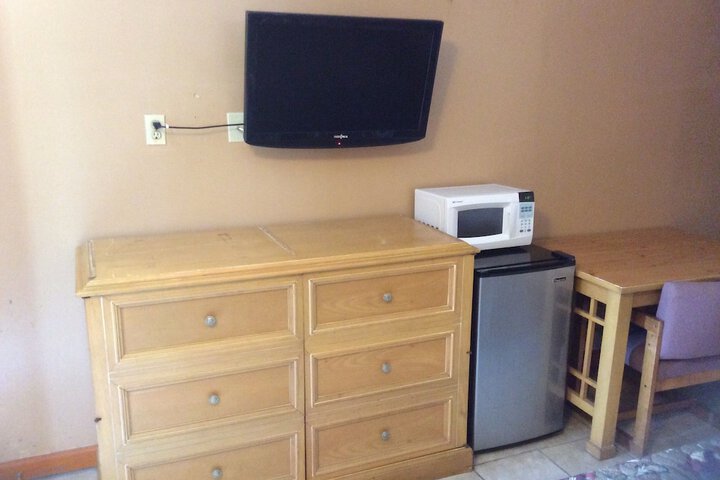 Room 2 of 20