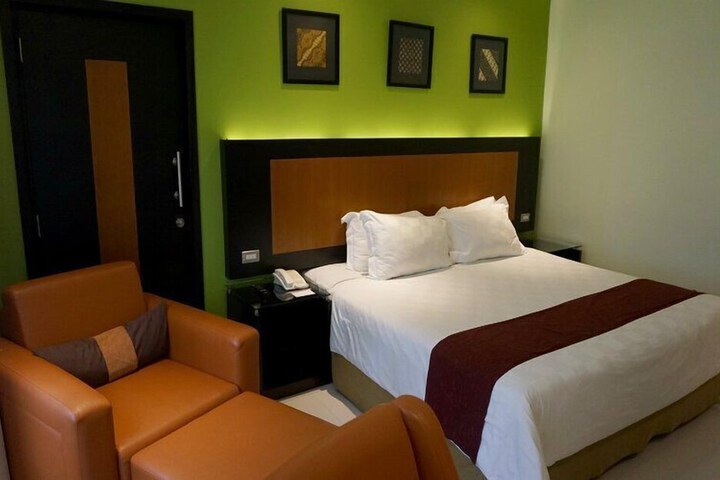 Room 8 of 23