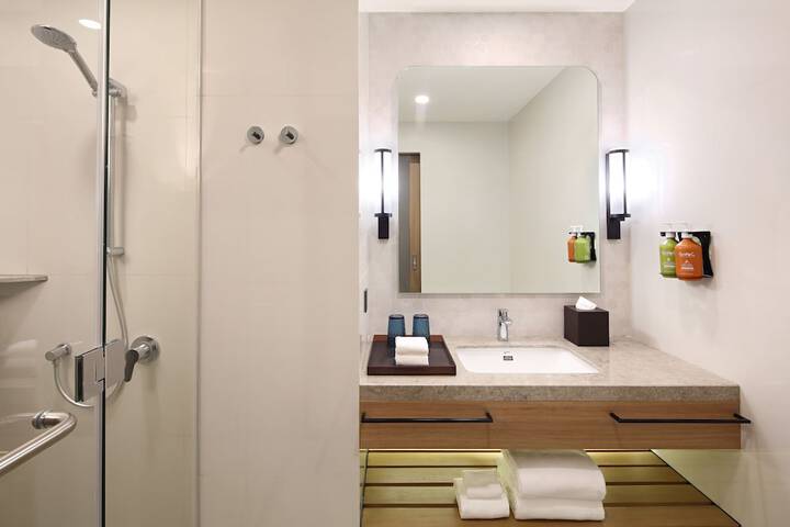 Room 49 of 100