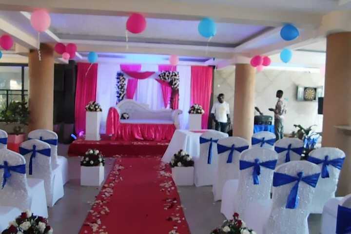 Ballroom/Hall 35 of 43