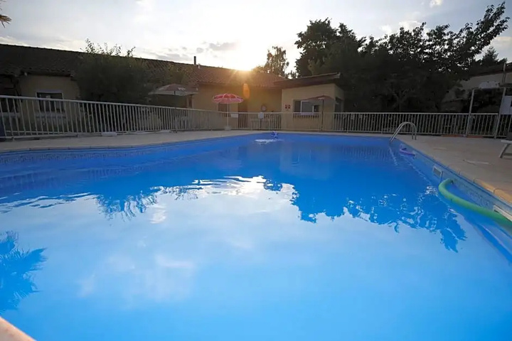 Pool 15 of 19