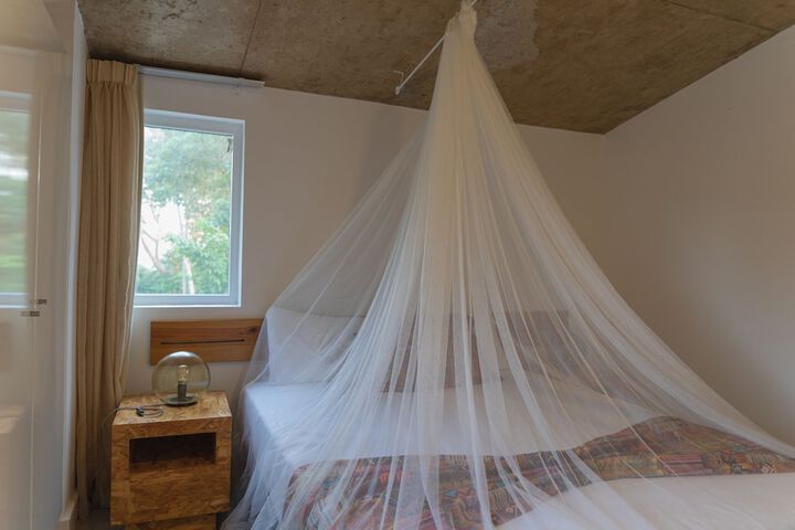 Room 6 of 39
