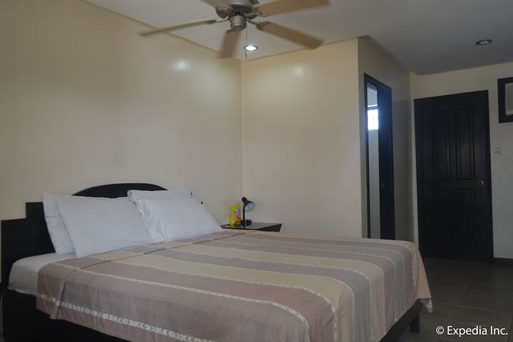 Room 16 of 65