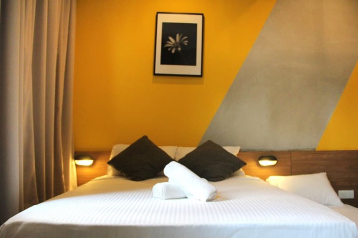 Room 12 of 34