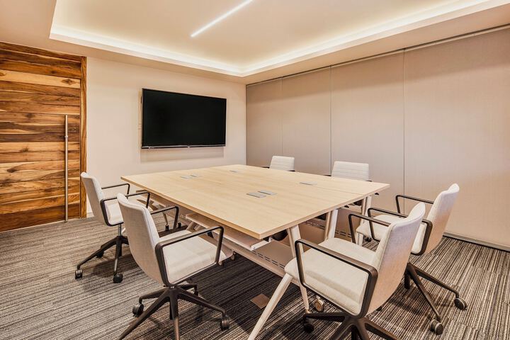 Business Center 124 of 164