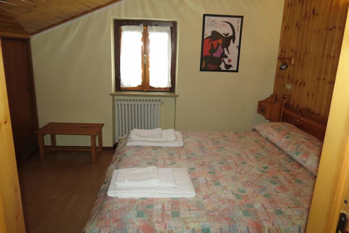 Room 4 of 31