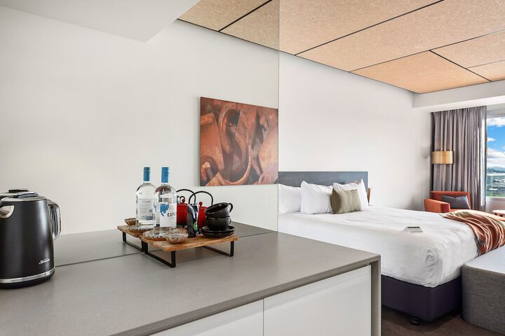 Room 21 of 148