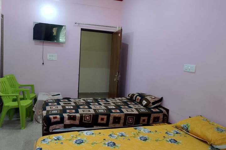 Room 6 of 23