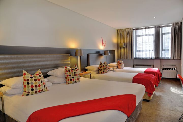 Room 10 of 86