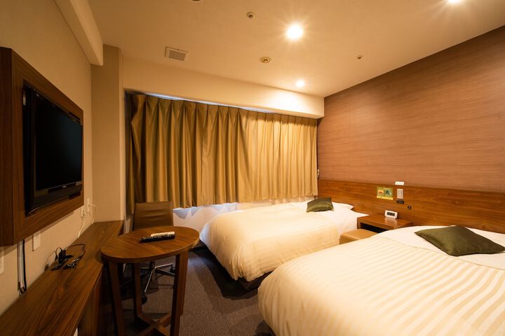 Room 12 of 72