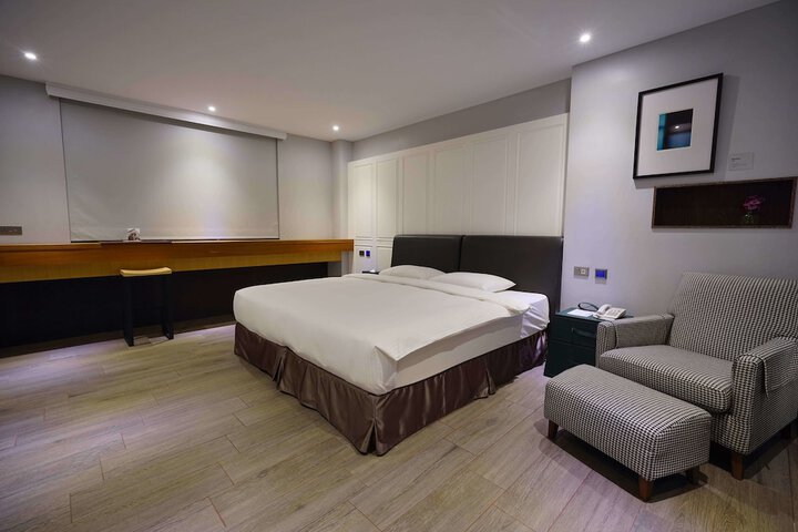 Room 34 of 133