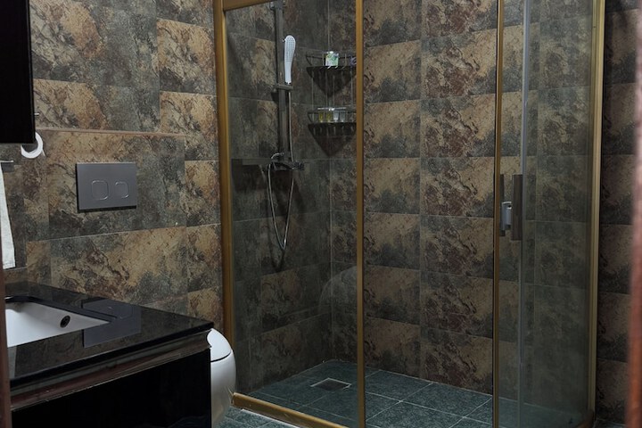 Room 20 of 32