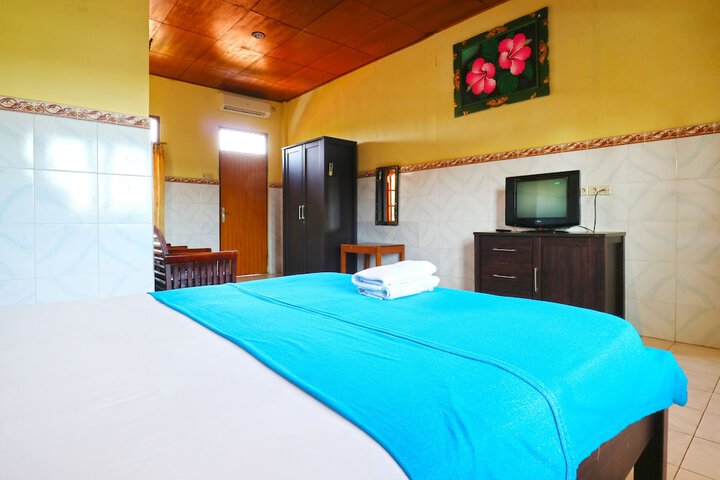 Room 25 of 63
