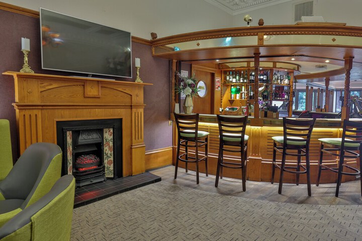 Lounge 69 of 81