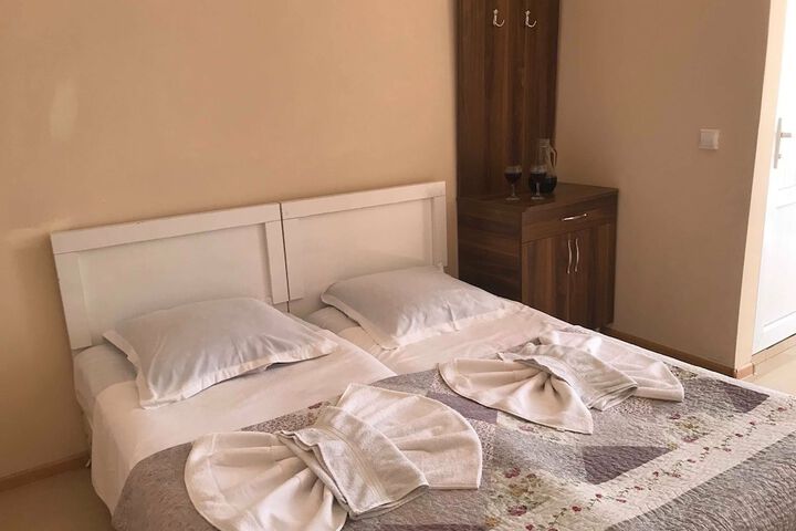 Room 34 of 41