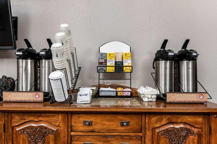 Breakfast/Coffee Service 71 of 73