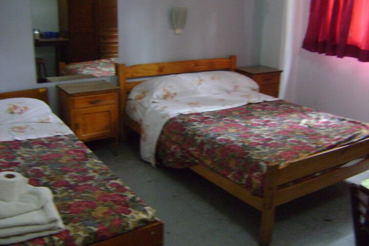 Room 3 of 46