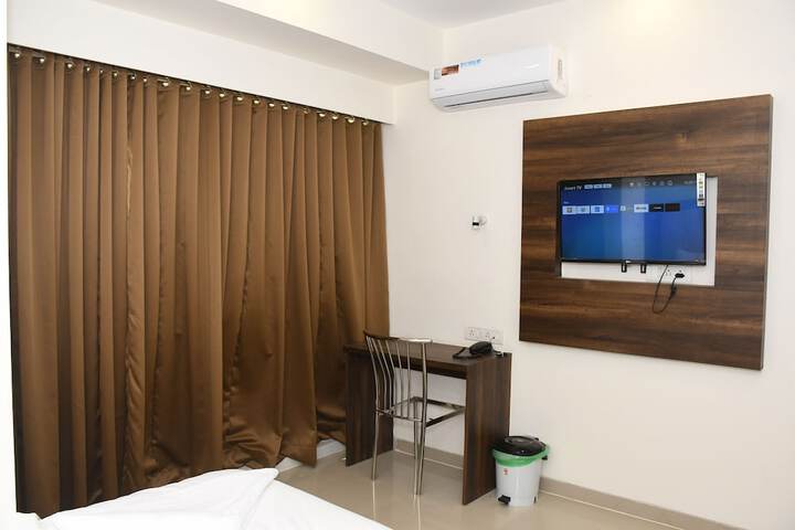 Room 15 of 21