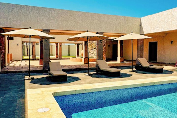 Pool 19 of 29