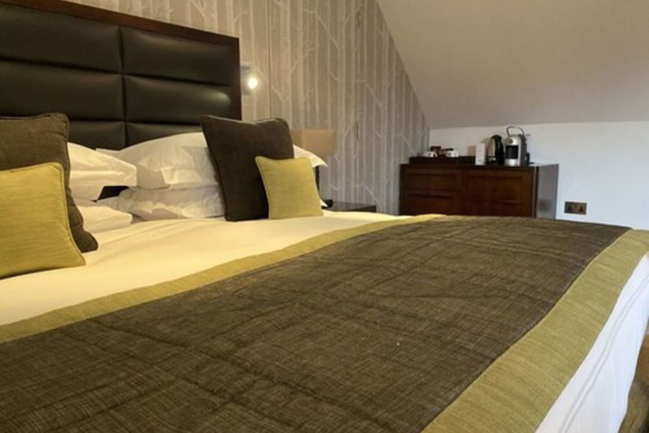 Room 32 of 301