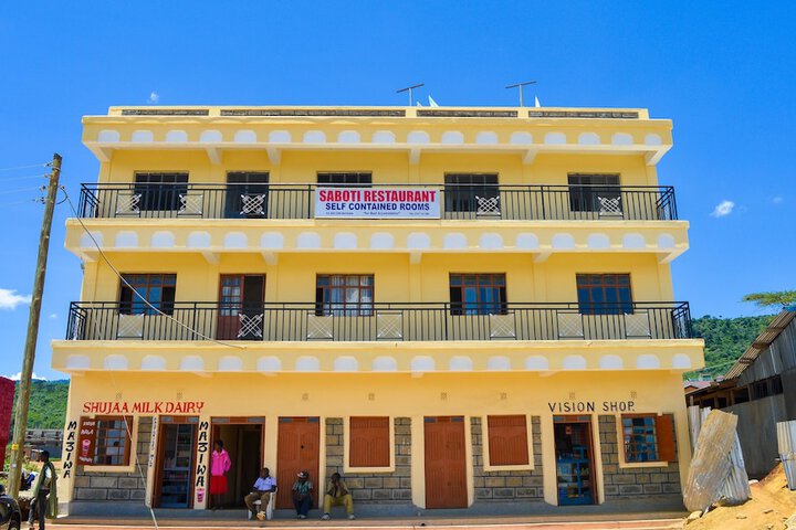 Saboti Hotel