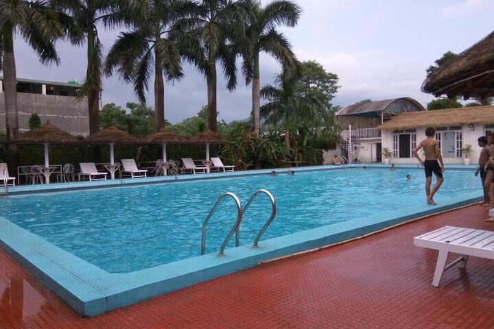 Pool 9 of 11