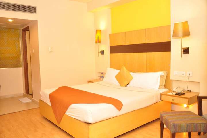Room 14 of 40