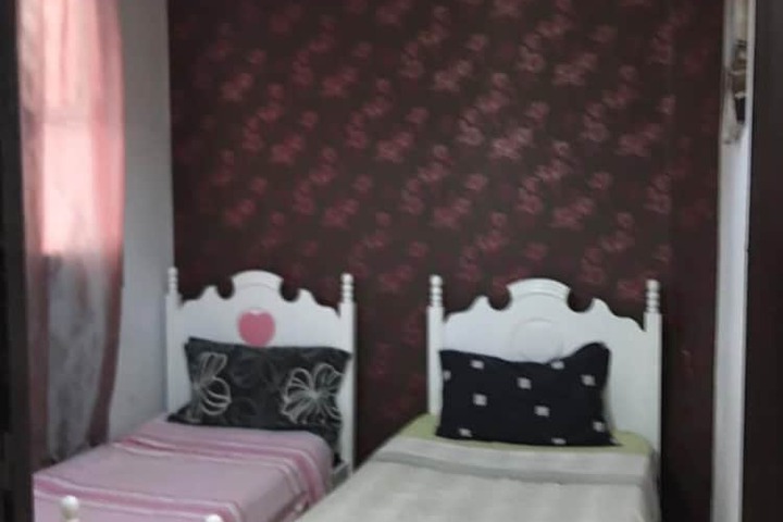 Room 4 of 63