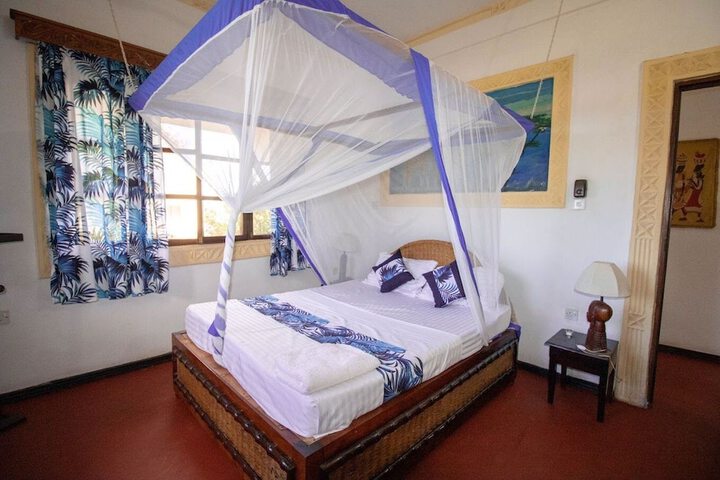 Room 5 of 36
