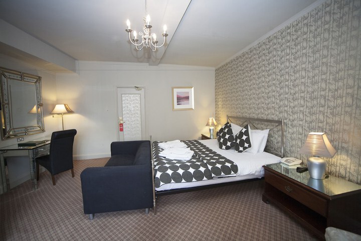 Room 25 of 85