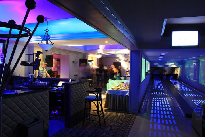 Lounge 52 of 58