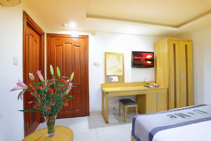 Room 9 of 23