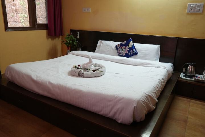 Room 8 of 60