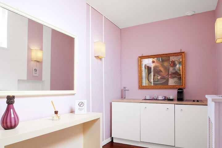 Room 4 of 14