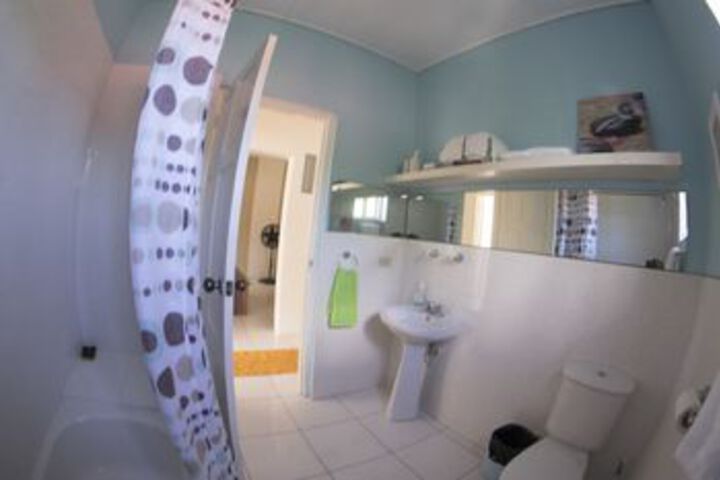 Room 2 of 18