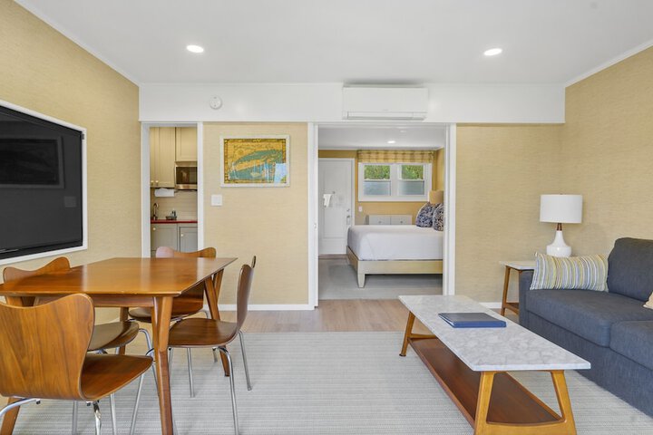 Room 270 of 549