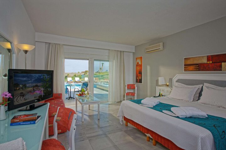 Room 9 of 48
