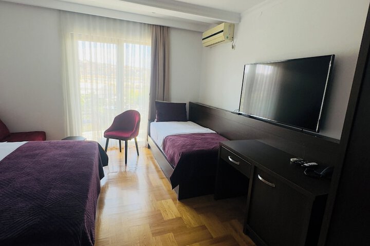 Room 10 of 40